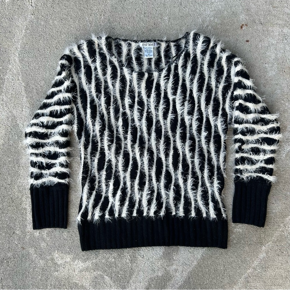 Y2K Sisters Womens Medium Sweater
